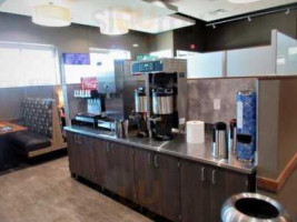 Hy-vee Market Grille Express inside