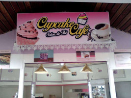 Cupcake Café food