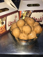 بلح لقيمات food