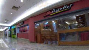 Pizza Hut food