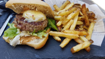 Le Comptoir a Burgers food