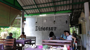 ร้านไดโนเสาร์ food