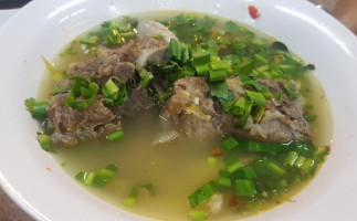 ร้านเชฟอ้วนก๋วยเตี๋ยวหมูนายแกละ บางใหญ่ food