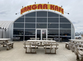 Hangar Kafe inside