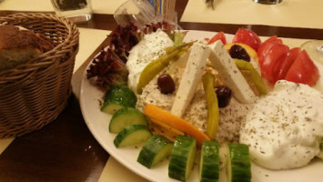 Akropolis Grill food