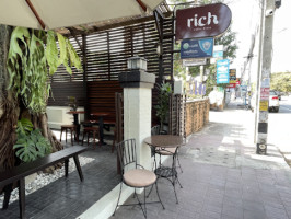 Rich Coffee House inside