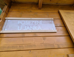 Posezeni U Janka outside