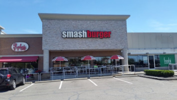 Smashburger outside