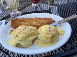 Dockside Saloon food