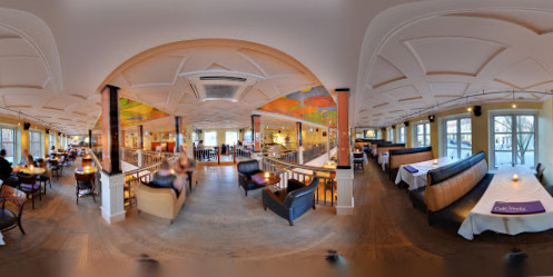 Cafe Oliver Udenfor