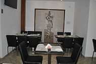 De Bussy Bar & Restaurant inside