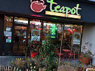 Teapot Vegetarian House inside