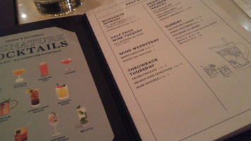 Earls Kitchen + Bar - 16th Avenue - Calgary food