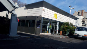 Mcdonald's outside