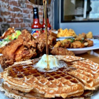 Lo-lo's Chicken Waffles food