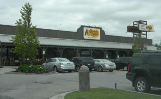 Cracker Barrel Old Country Store outside