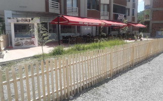 Lezzet Durağı Resturant outside