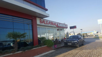 Bal Kaymak Kahvaltı outside