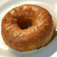 Dona's Donuts food