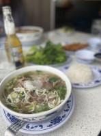 Pho Hung Cali food