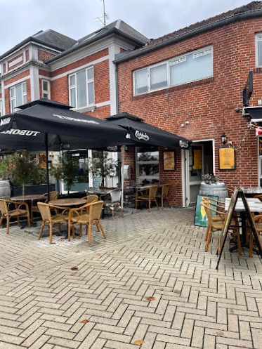 Bsf Cafe Udenfor