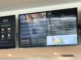 Freshii inside