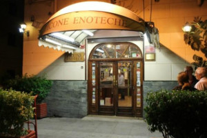 Enoteca Picone food