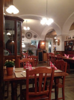 Pizzeria con Cucina food