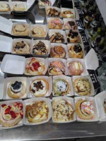 Cinnaholic food