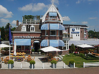 Fletcher Marijke Bergen NoordHolland outside