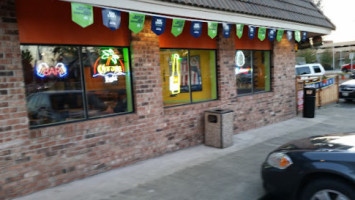 Garcias Mexican outside