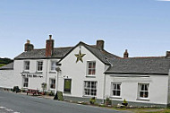 The Star Inn Vogue outside