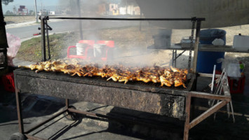 Pollos La Cabaña San Mateo food