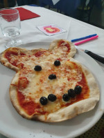 Trattoria Pizzeria Tony E Max food