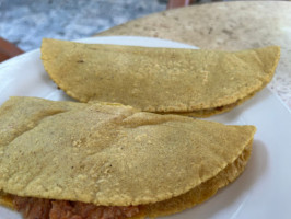 Cafetería La Orquídea food