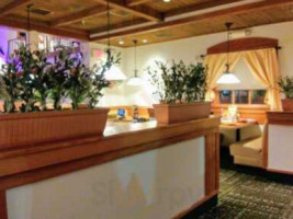 Olive Garden Slidell inside