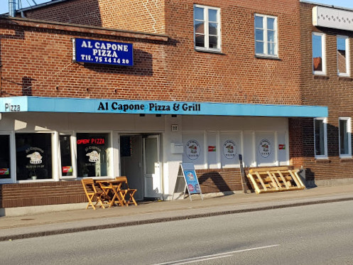 Al Capone Udenfor