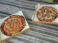 Sa Pizza food