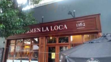 Carmen La Loca outside