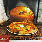 Pizzeria La Perla food