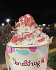 Yogurtland Ontario food