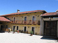 Agriturismo Le Quattro Torri outside