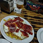 Taberna Entre Cáceres Y Badajoz food