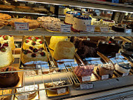 La Bon Bake Shoppes food