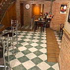 Cafe Maluis inside