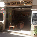 Comptoir Francais outside