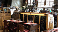 Aux Anysetiers Du Roy Restaurant food