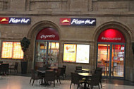 Pizza Hut Restaurant im Hbf inside