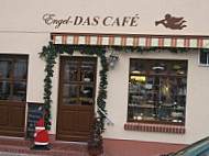 Engel Das CafÉ outside