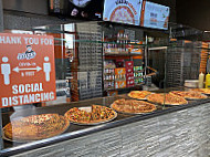 Uncle Fatih's Pizza Brentwood inside